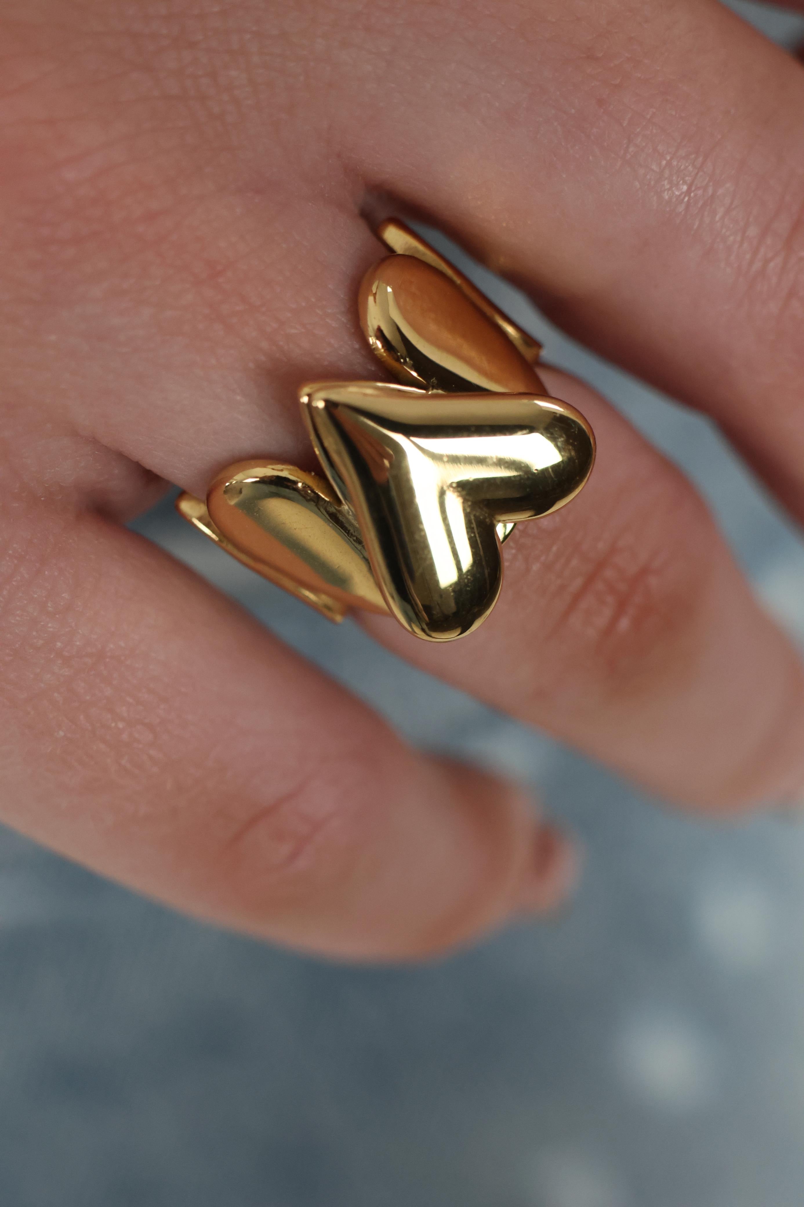 Heart statement Ring - Gold