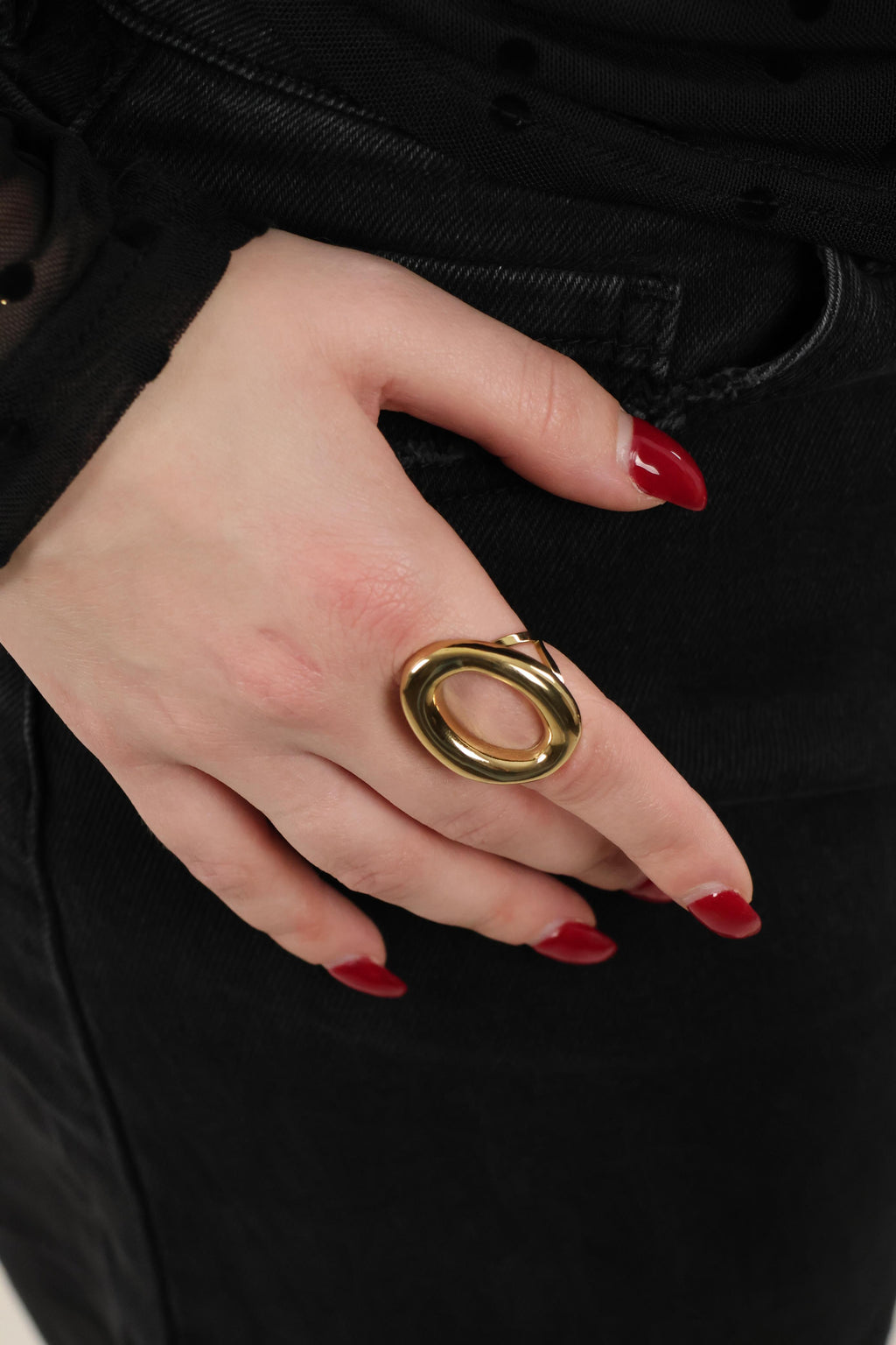 Oval statement Ring