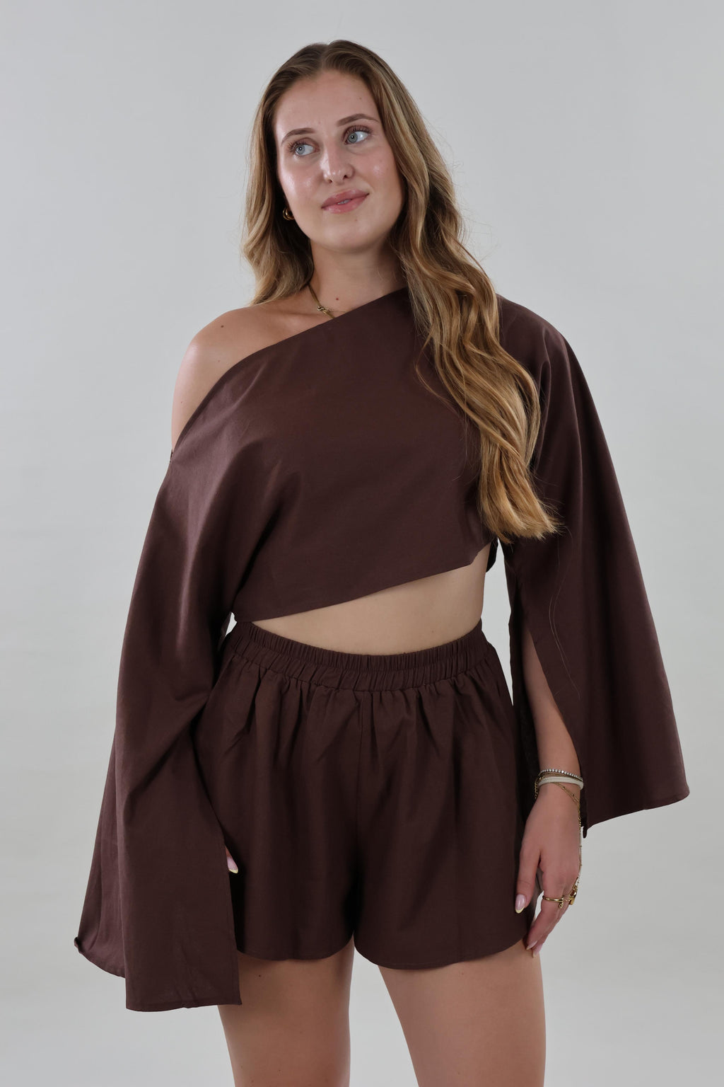 Asymmetric flare sleeve Top - Dark brown