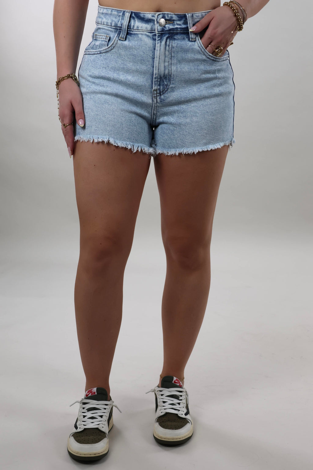Frayed distressed Shorts - Light washed