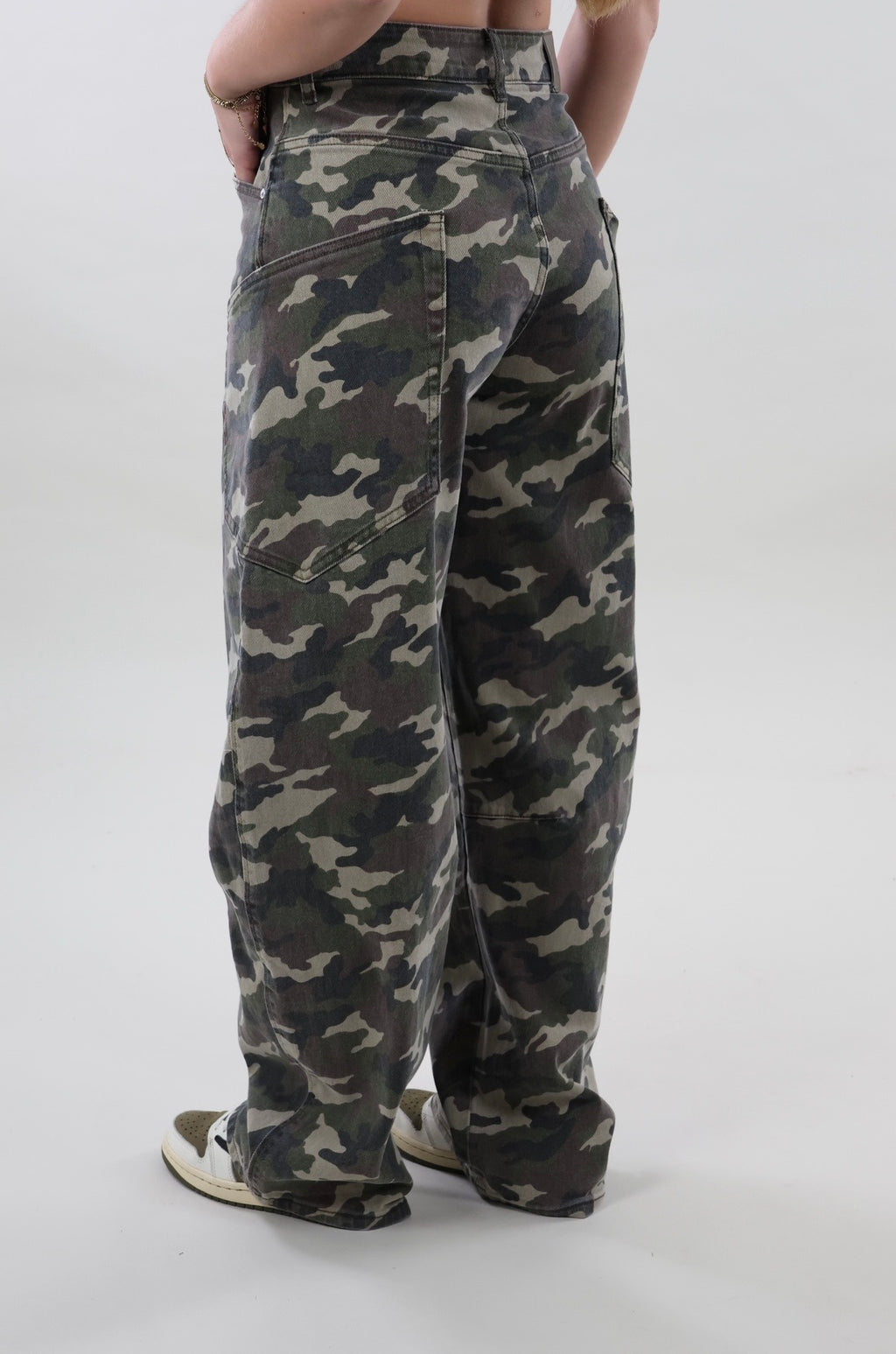 Pre order - Cargo pocket balloon fit Jeans - Camouflage