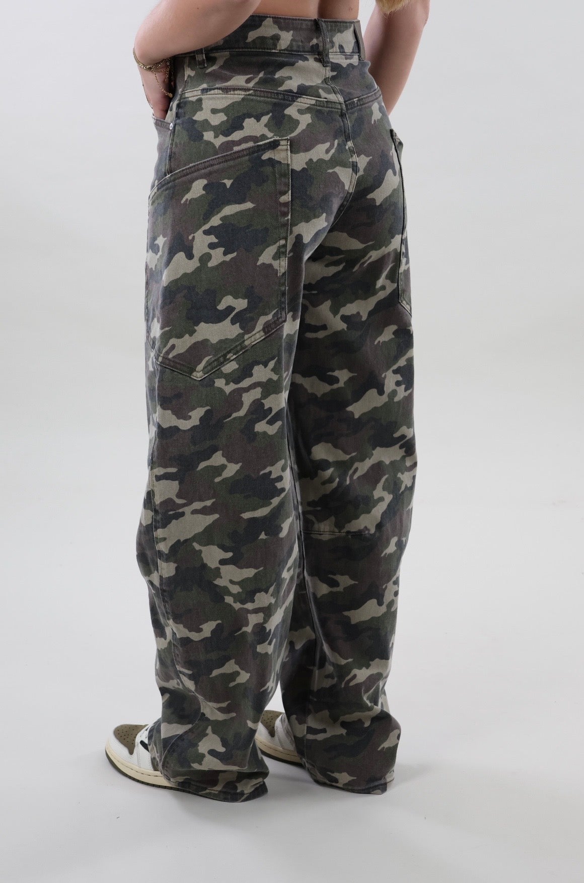 Pre order - Cargo pocket balloon fit Jeans - Camouflage
