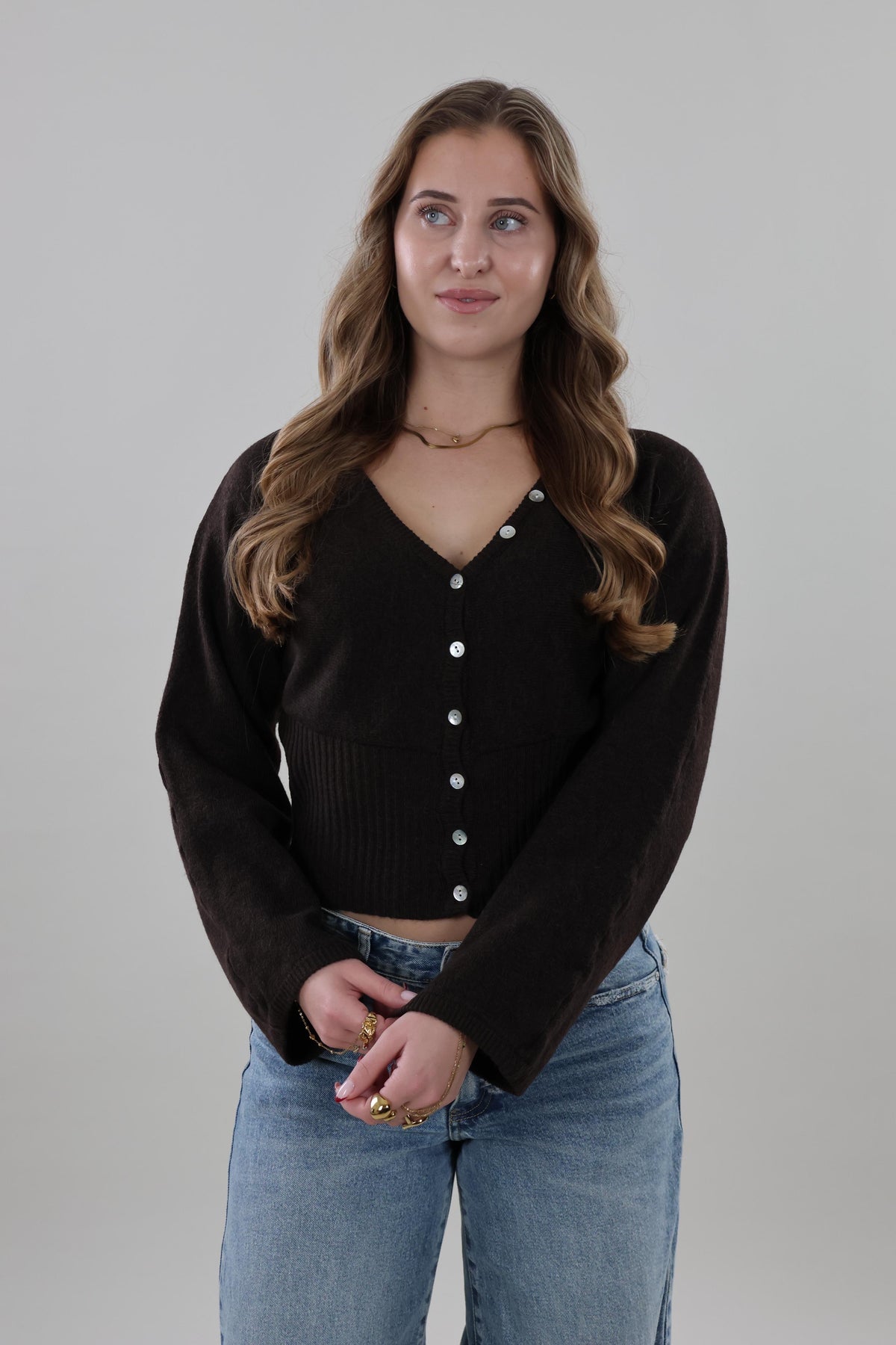 V-neck button Knit - Dark brown
