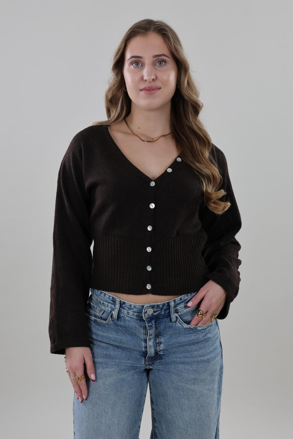 V-neck button Knit - Dark brown